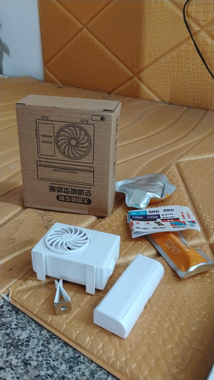 AC Design Solar-Powered Car Air Freshener: Built-in Perfume Diffuser for Dashboard and AC Vent AC Design Solar-Powered Car Air Freshener: Built-in Perfume Diffuser for Dashboard and AC Vent